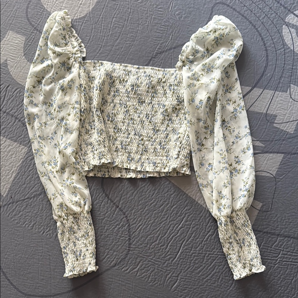 petal and pup - Floral Puff Sleeve Smocked Top